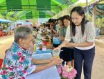 รดน้ำขอพรผู้สูงอายุ ณ บ้านวังหวายน้ำ หมู่ที่ 12